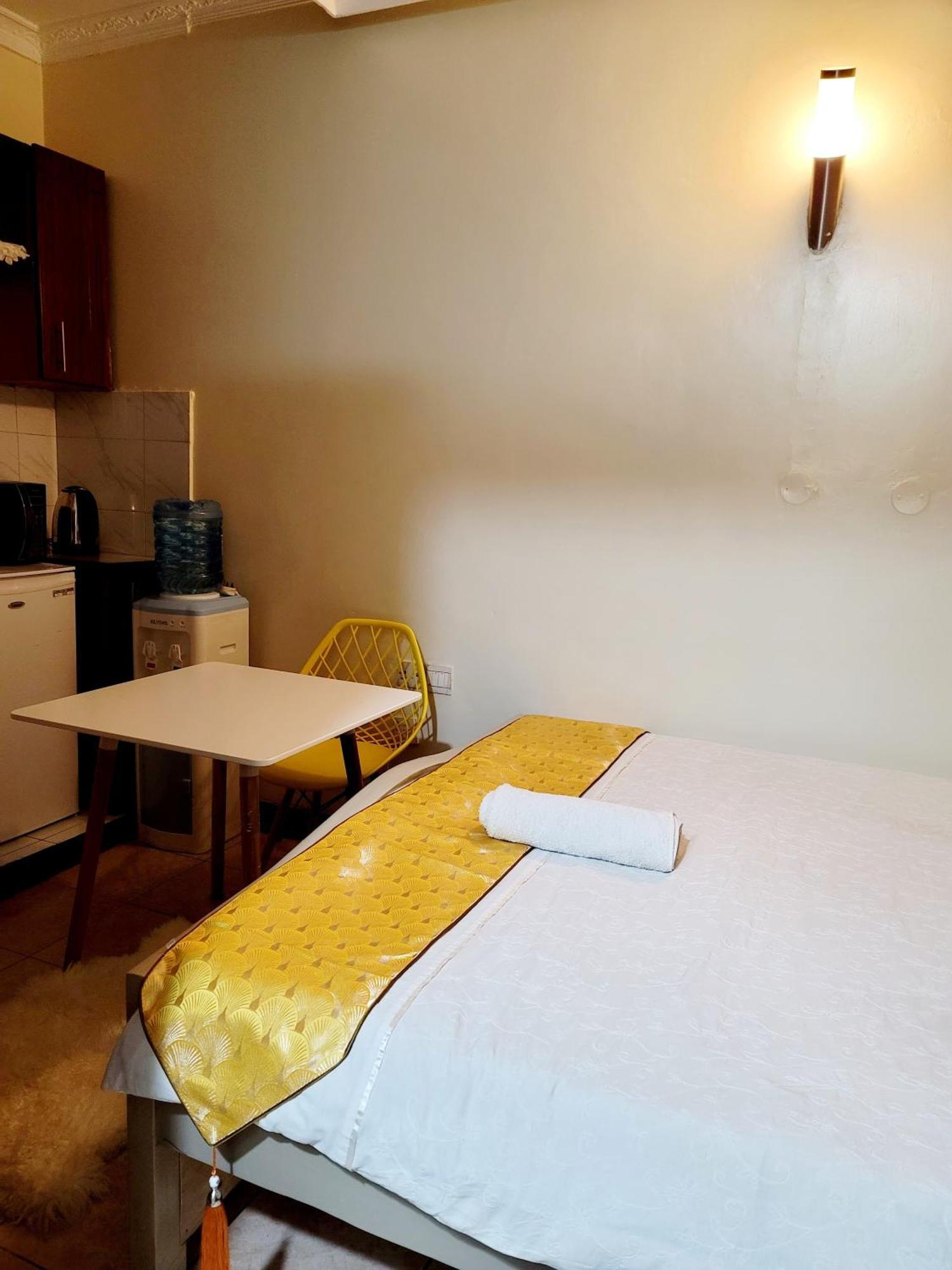 Sunrise Blue Moon B&B Найроби Екстериор снимка